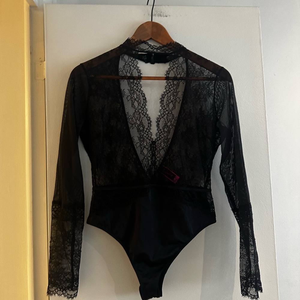 La SENZA Black Backless Long Sleeve Bodysuit